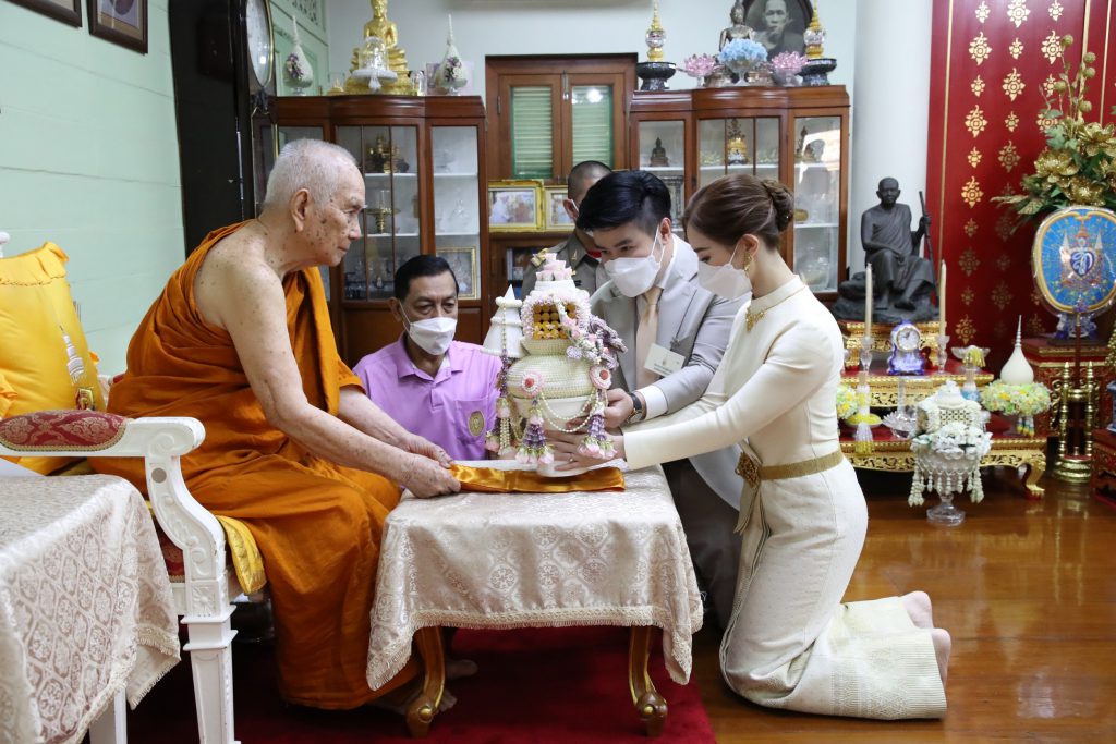 BDAEE165-E709-4249-A3A4-D4DBEB71A981